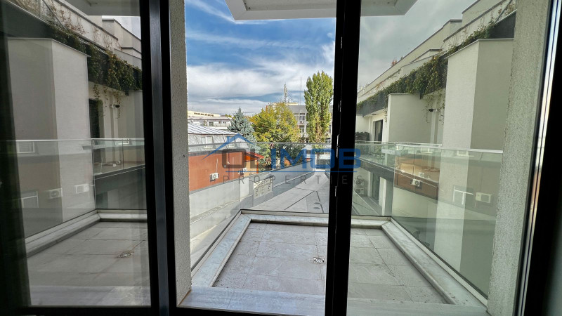 Unirii, apartament 2 camere si balcon, gata de mutat