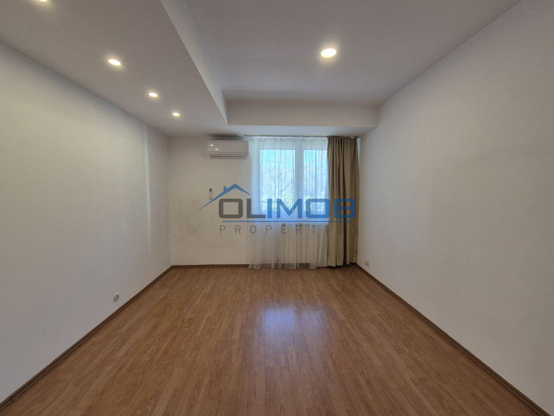 Apartament cu 3 camere, vedere catre Parcul Herastrau