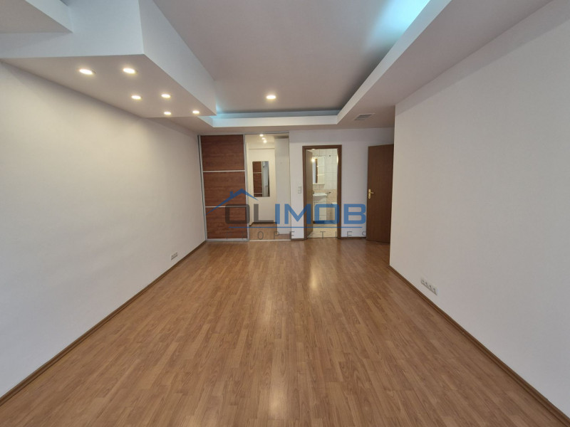 Apartament cu 3 camere, vedere catre Parcul Herastrau