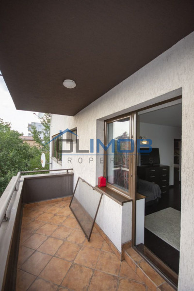 Sisesti - Bucuresti Targoviste-Apartament 3 camere de vânzare – etaj 1 