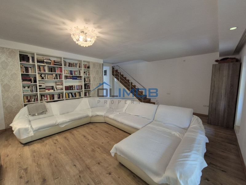 Casa 4 camere de vanzare în Cosmopolis 
