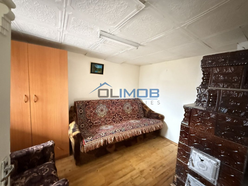 Snagov Izvorani casa locuibila cu livada de pomi fructiferi