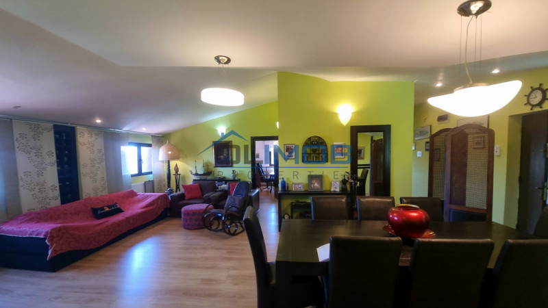 Vânzare apartament 4 camere de lux – vedere la mare, zona Primăria Constanța / C