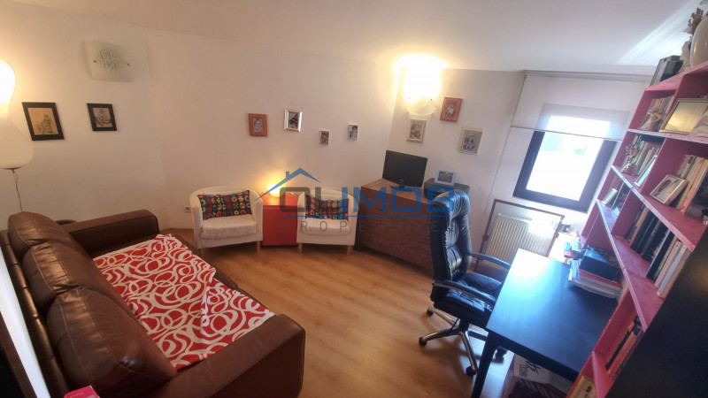 Vânzare apartament 4 camere de lux – vedere la mare, zona Primăria Constanța / C
