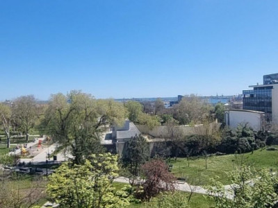 Vânzare apartament 4 camere de lux – vedere la mare, zona Primăria Constanța / C
