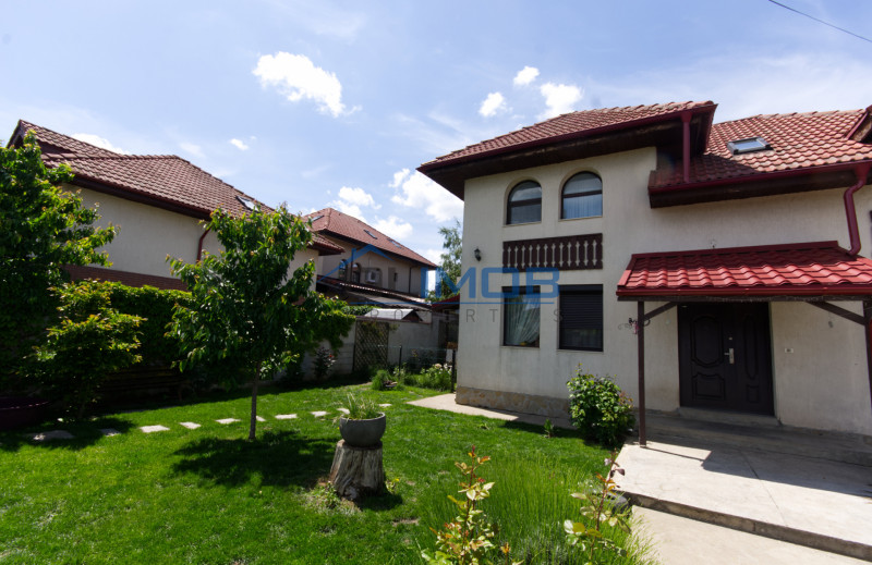 Tunari vila ideală pentru familie, cu curte mare , parcare si barbeque 