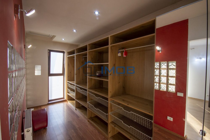 VIla cocheta Pipera zona Brd