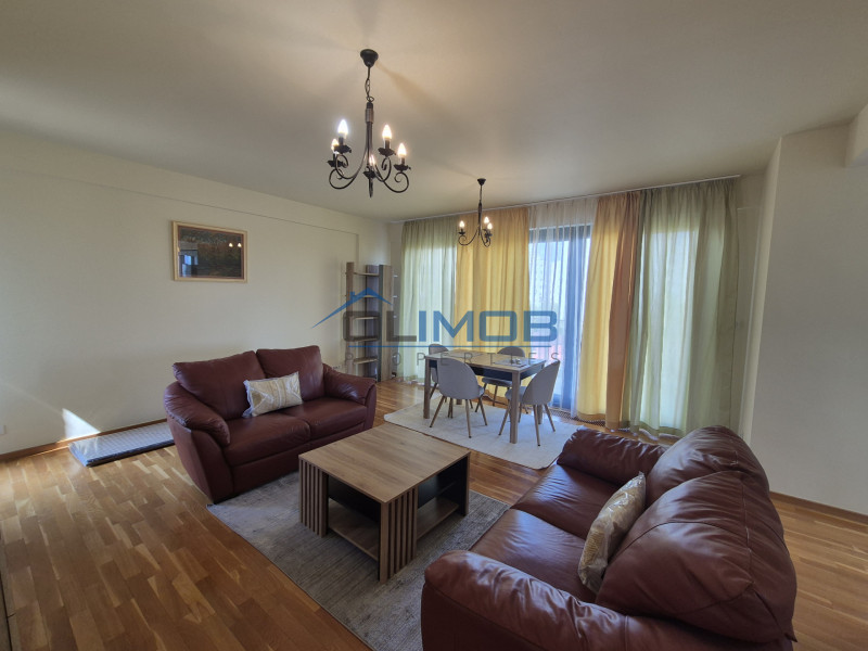 Un penthouse pe doua niveluri – spațiu, lumina și liniște