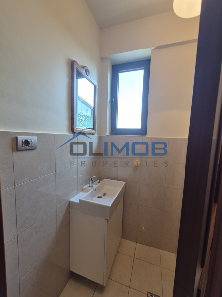 Un penthouse pe doua niveluri – spațiu, lumina și liniște