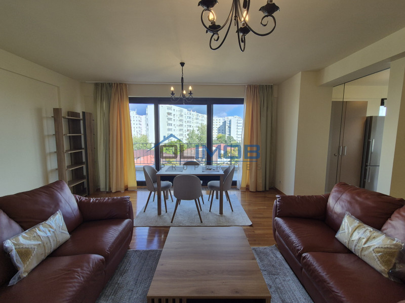 Stefan cel Mare penthouse pe doua niveluri, 3 camere 