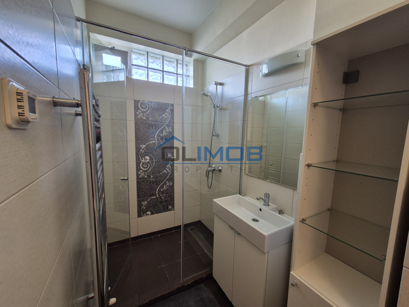 Stefan cel Mare penthouse pe doua niveluri, 3 camere 