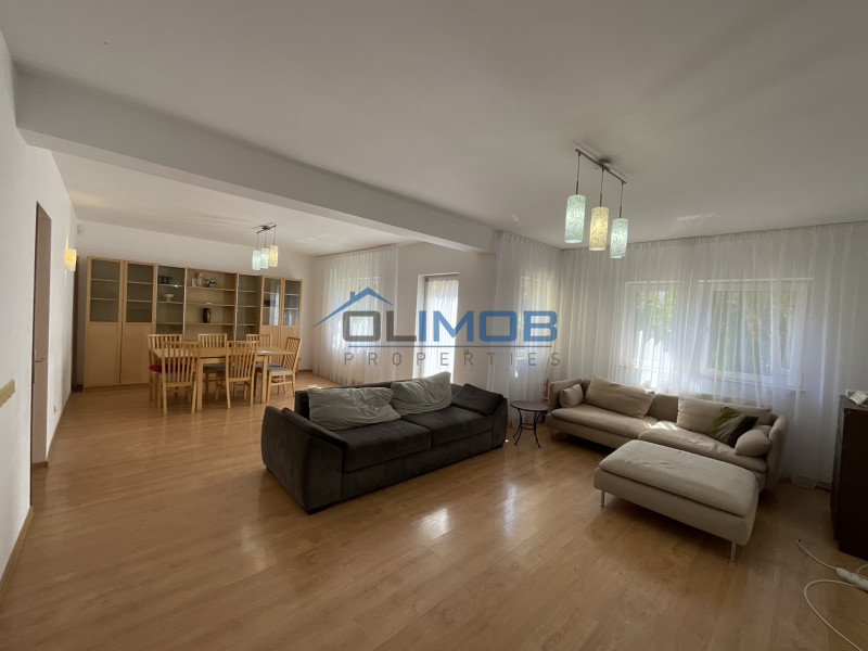 Închiriere vilă modernă în ansamblul rezidențial Pipera