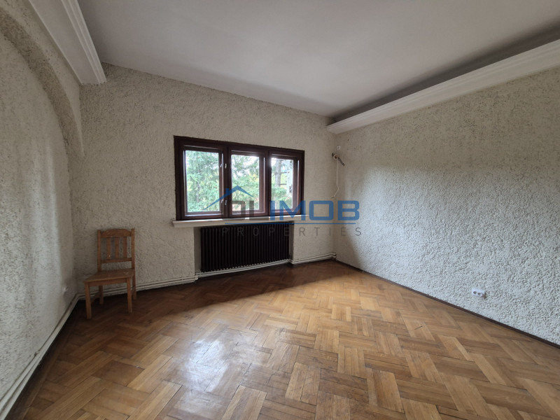 Primaverii inchiriere apartament 4 camere in vila