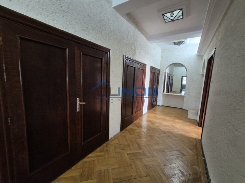 Primaverii inchiriere apartament 4 camere in vila