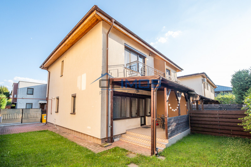 Casă de vânzare în Otopeni, complex rezidențial liniștit și prietenos