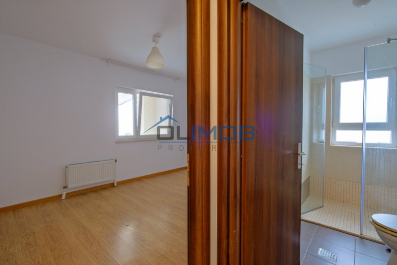 Apartament spațios 3 camere, 3bai, 2 locuri de parcare incluse