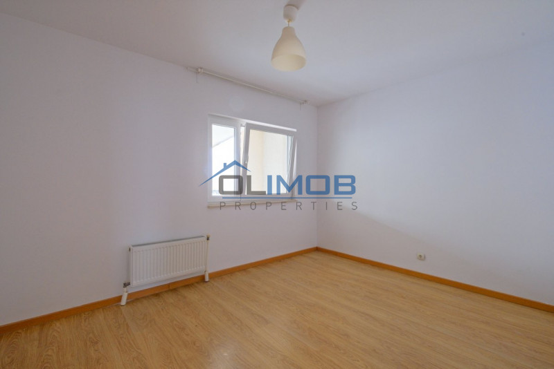 Apartament spațios 3 camere, 3bai, 2 locuri de parcare incluse