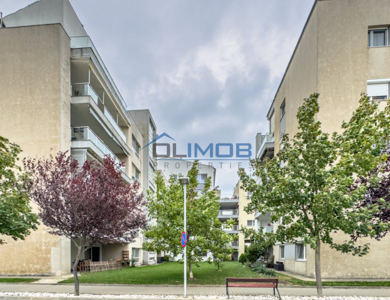 Apartament spațios 3 camere, 3bai, 2 locuri de parcare incluse