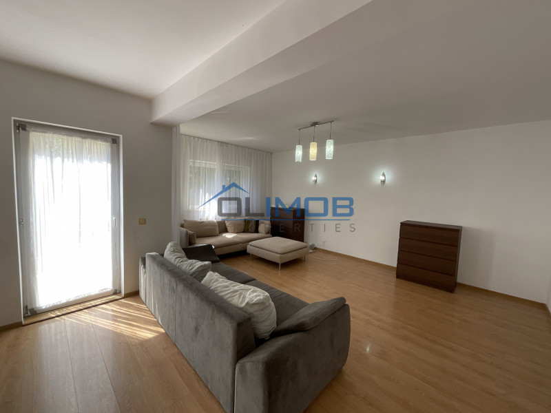 Închiriere vilă modernă în ansamblul rezidențial Pipera