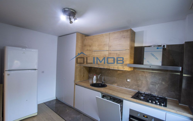 Pipera rond OMV inchiriere vila complex rezidential