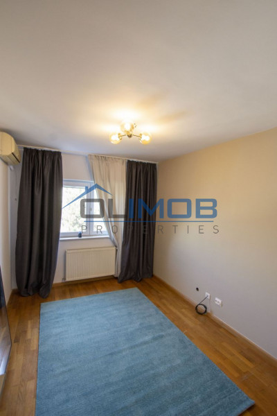 Vilă individuală cu piscină de închiriat în ansamblu rezidențial zona OMVD