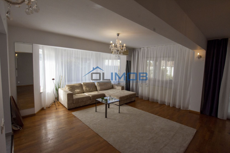 Vilă individuală cu piscină de închiriat în ansamblu rezidențial zona OMVD