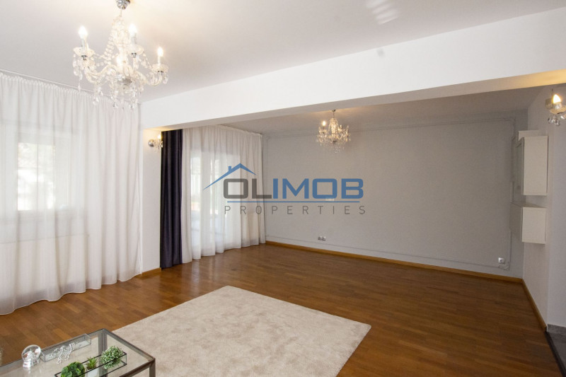 Vilă individuală cu piscină de închiriat în ansamblu rezidențial zona OMVD