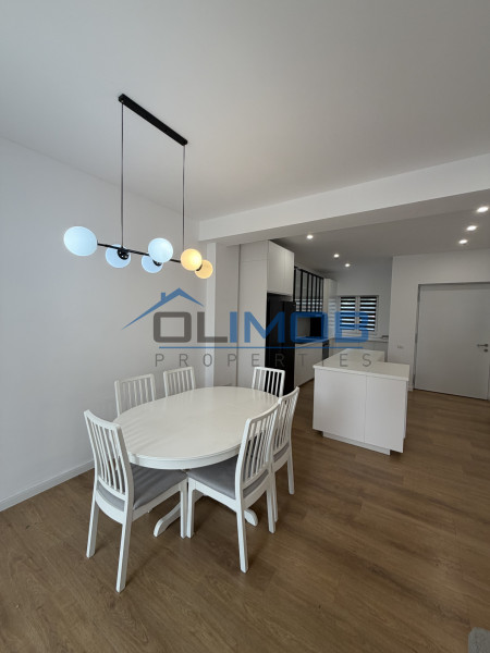 Vilă modernă cu 5 camere de închiriat în complex rezidential, Pipera 