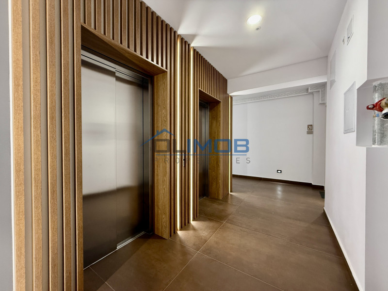 Unirii, apartament cu terasa spre SUD, gata de mutat