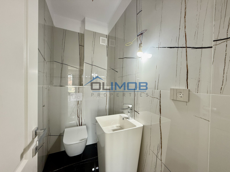 Unirii, apartament cu terasa spre SUD, gata de mutat