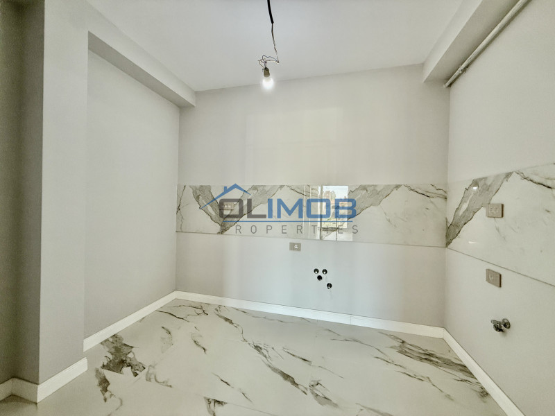 Unirii, apartament cu terasa spre SUD, gata de mutat