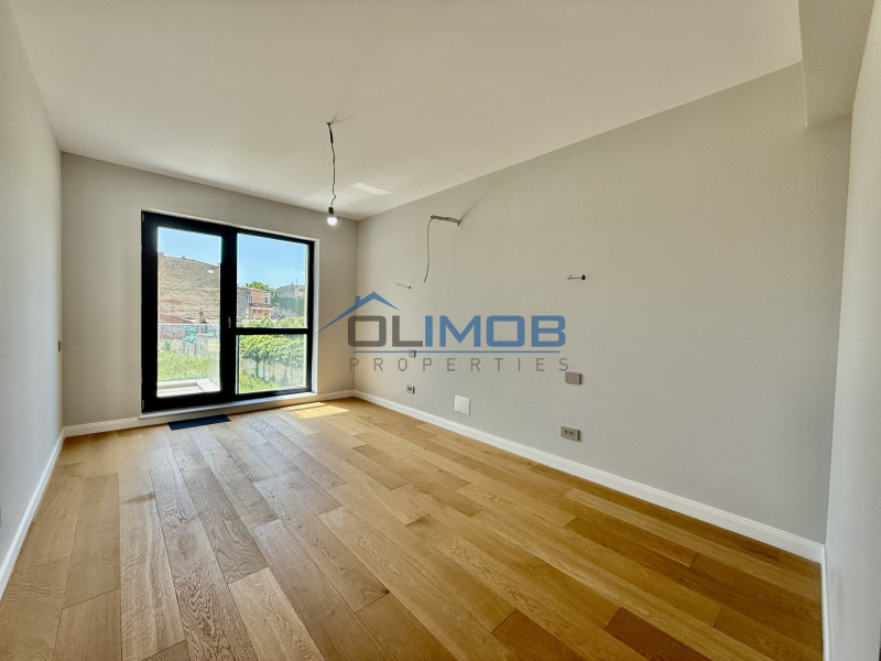 Unirii, apartament cu terasa spre SUD, gata de mutat