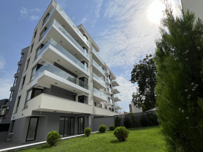 Unirii, apartament cu terasa spre SUD, gata de mutat