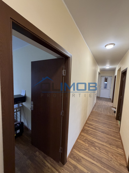 Casă individuală de vânzare în Tărtășești – curte mare 500 mp, zonă verde 