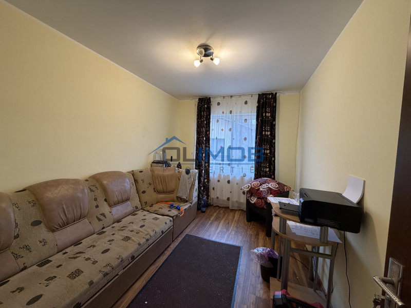 Casă individuală de vânzare în Tărtășești – curte mare 500 mp, zonă verde 