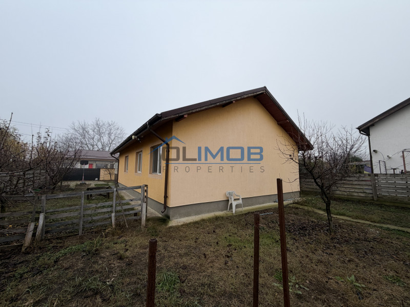 Casă individuală de vânzare în Tărtășești – curte mare 500 mp, zonă verde 