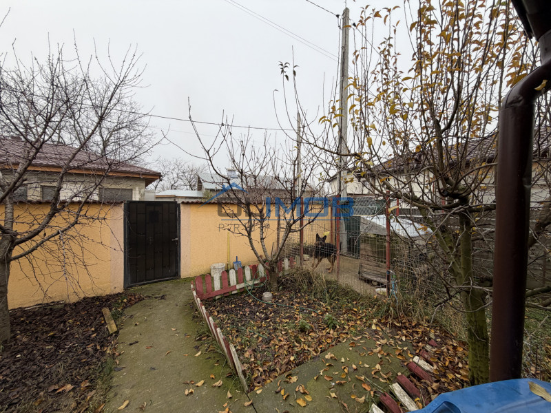 Casă individuală de vânzare în Tărtășești – curte mare 500 mp, zonă verde 