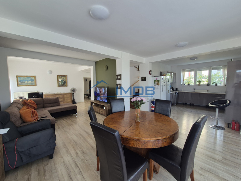 Vila vanzare cartier Henri Coanda