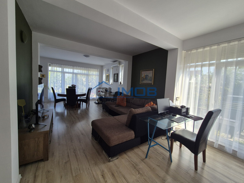 Vila vanzare cartier Henri Coanda