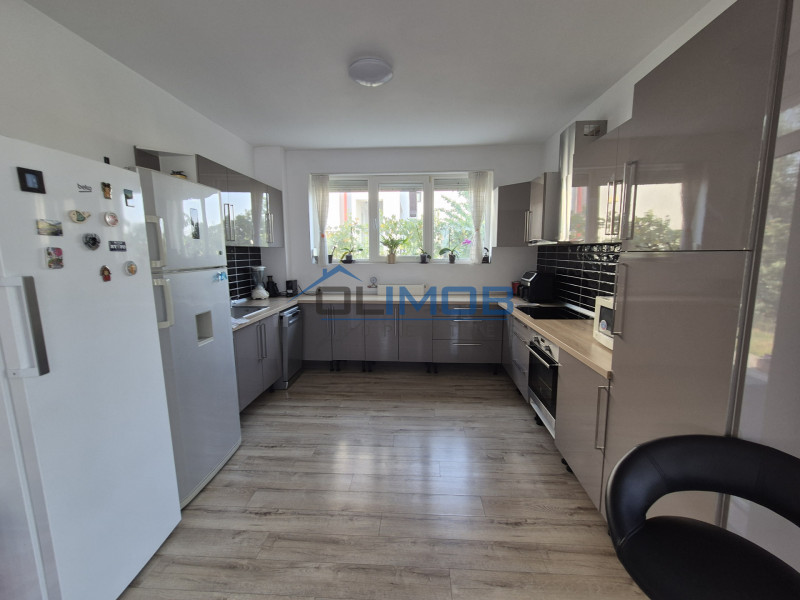 Vila vanzare cartier Henri Coanda