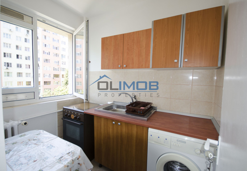 Metrou Dristor garsoniera mobilata