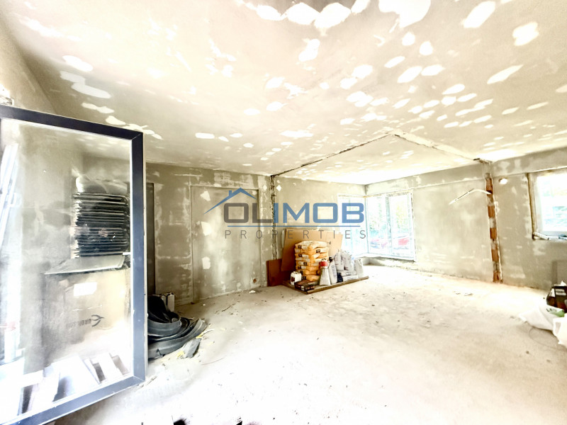 Pipera Azur acces A3 spatiu parter cu terasa 