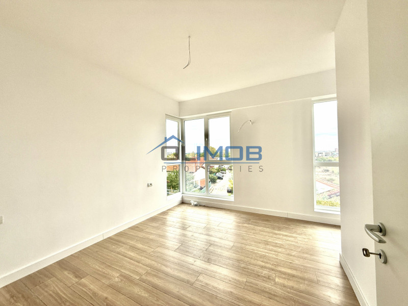 Pipera Azur acces A3 spatiu parter cu terasa 