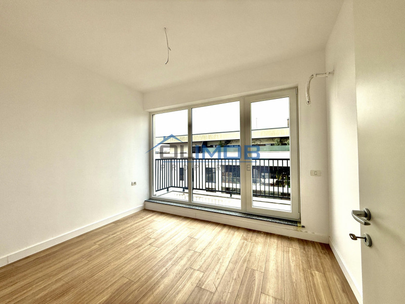 Pipera Azur acces A3 spatiu parter cu terasa 