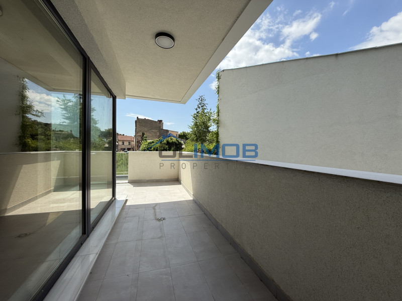 Unirii, 4 camere si  2 parcari  de la dezvoltator