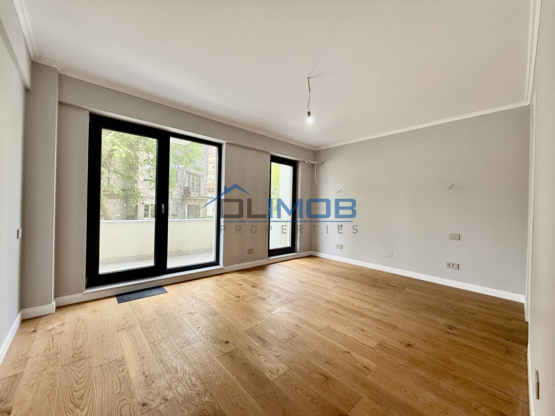 Unirii, 4 camere si  2 parcari  de la dezvoltator