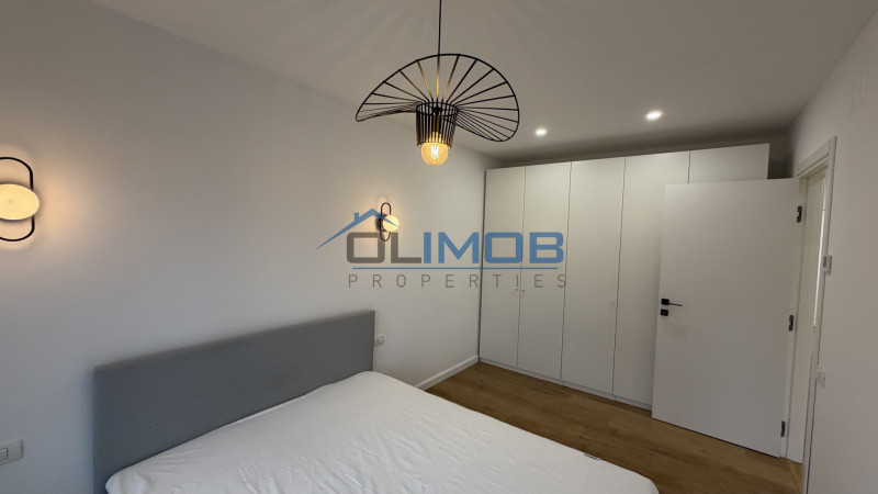 Vilă modernă cu 5 camere de închiriat în complex rezidential, Pipera 