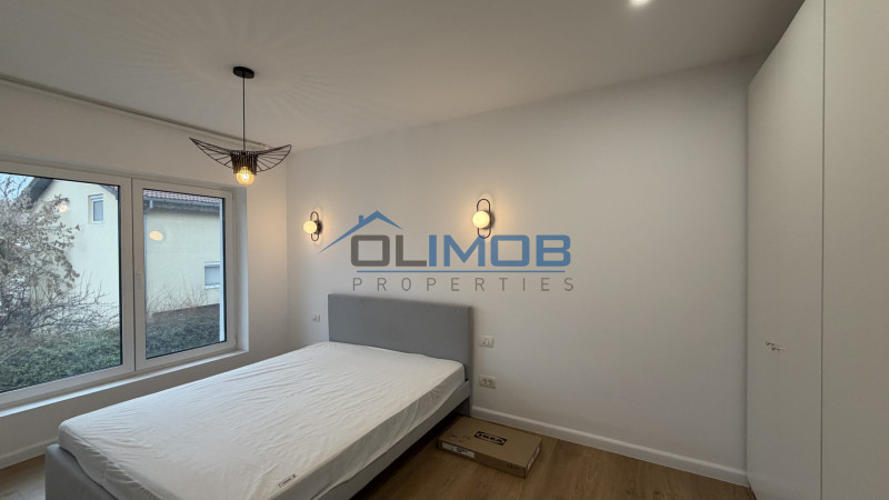 Vilă modernă cu 5 camere de închiriat în complex rezidential, Pipera 