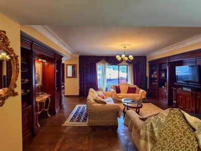 Apartament 3 camere, finisaje unice,  cu terasă, vedere la pârtie 