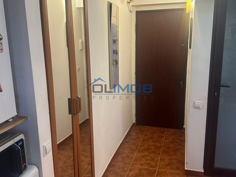 UNIVERSITATE | metrou